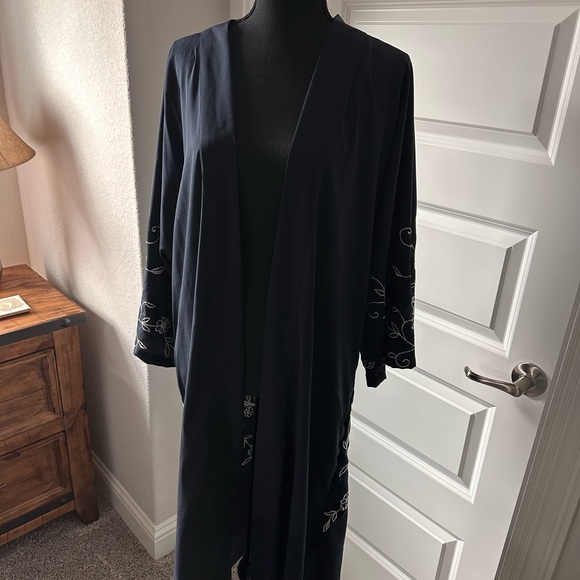 Floreat Navy Blue Kimono Duster with White Beaded Embroidery - Picture 2 of 4